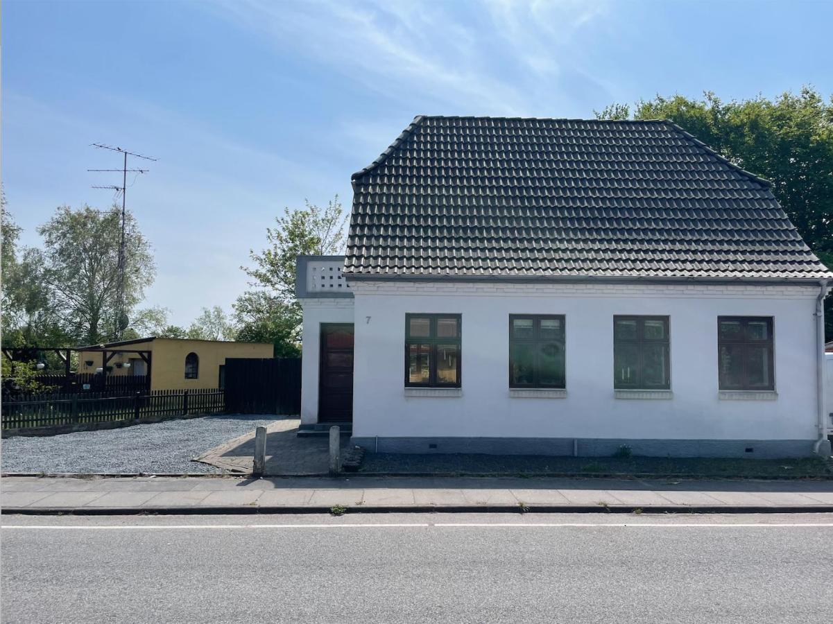 Hyggeligt Sommerhus I Jerup Eksteriør billede